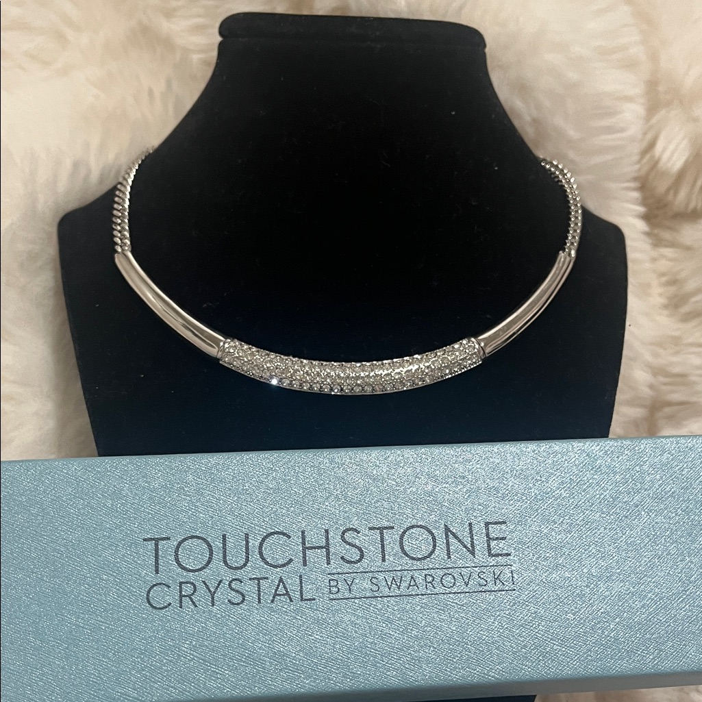 Touchstone Crystal Silver And White Necklace 40$